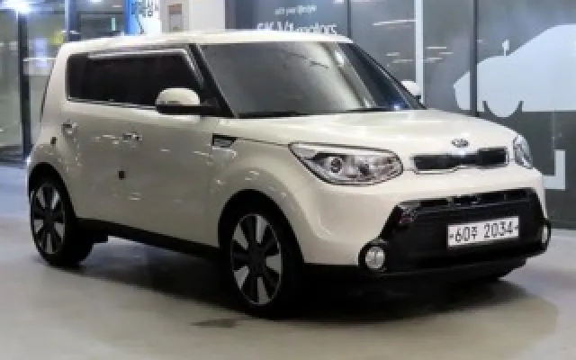 쏘울 중고차 올 뉴 쏘울 1.6 디젤 노블레스 매물 사진 17 - 2015/02 90,428km
